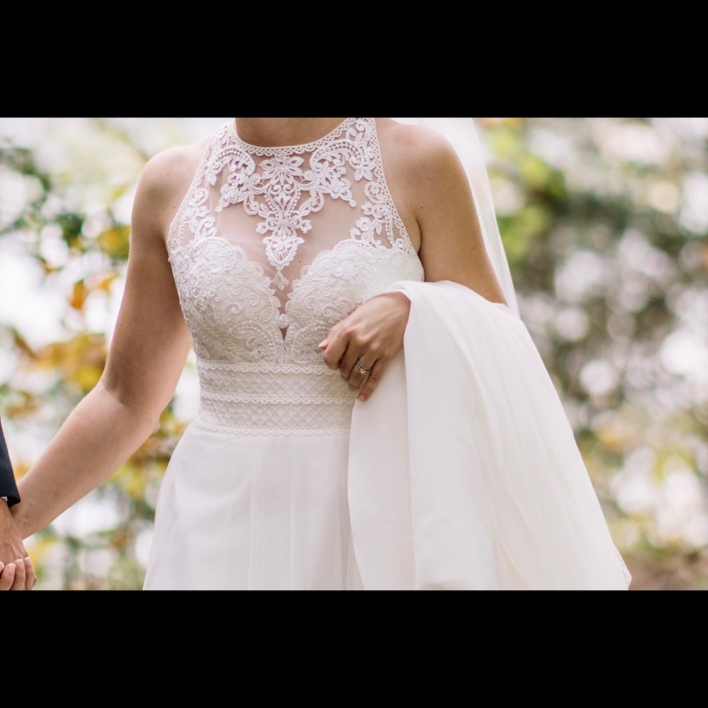 Wedding Dress - Picture 5 of 8
